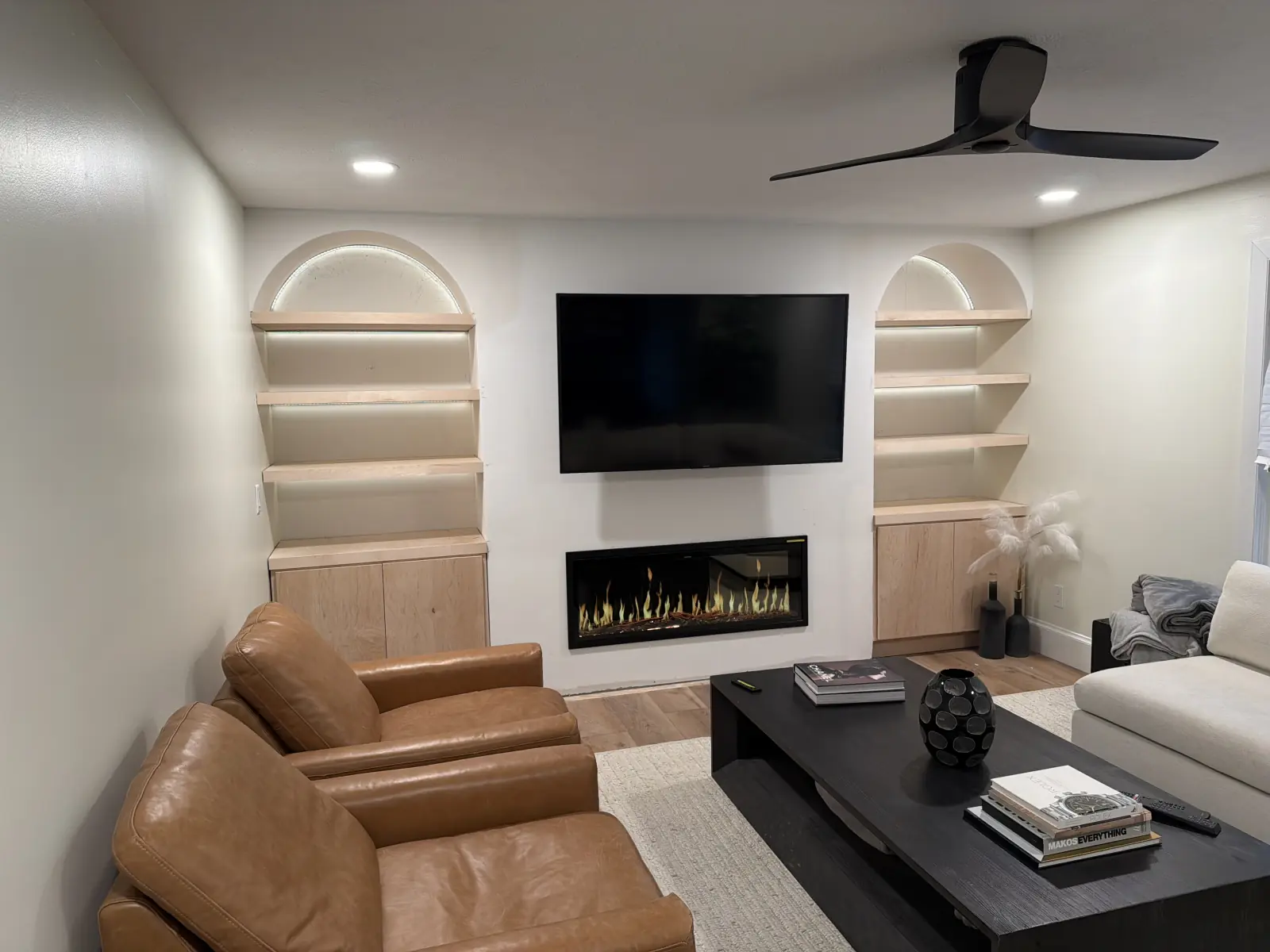 Built-in shelving refinishing in Macon County IL