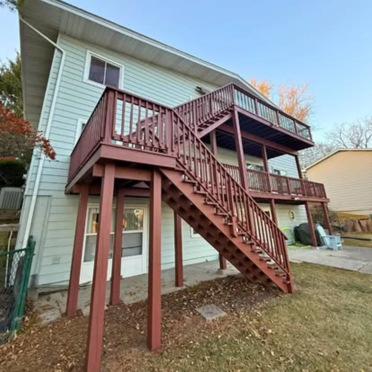 Quality deck staining craftsmanship in Central Illinois