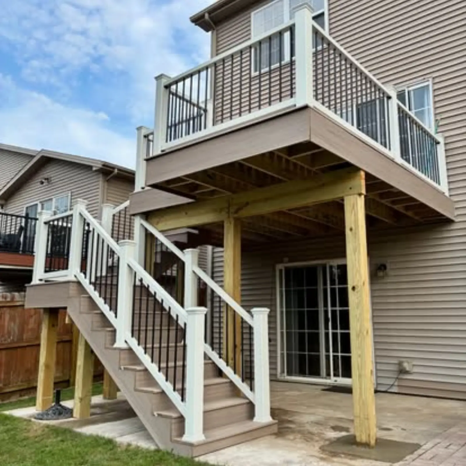 Deck surface staining in Springfield Illinois